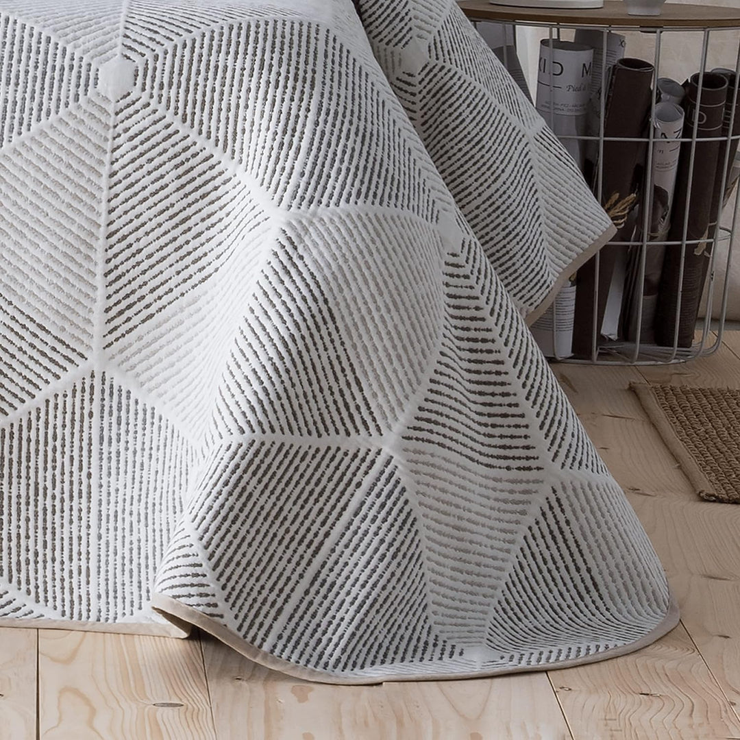 VIALMAN Leichte Tagesdecke Sofia 27 für Doppelbett von 180 und 200 cm, Tagesdecke für Betten mit 180