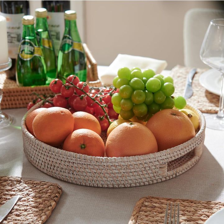 Serviertablett aus Rattan, rundes Tablett 30 cm – Handgeflochtener Korb im Landhausstil, Gebleicht W