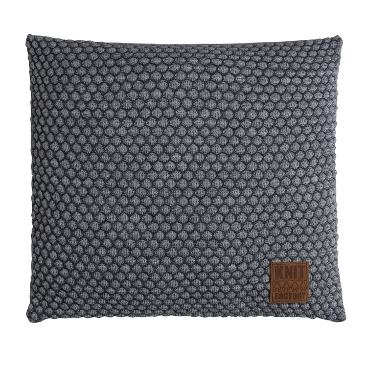 KNIT FACTORY - Juul Kissen - Zierkissen mit Füllung und Bezug - Quadratisches Dekokissen - Sofakisse