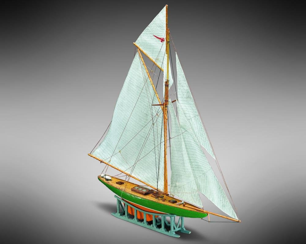 Unbekannt Mini MAMOLI Shamrock Wooden Ship Model KIT,PRE-Carved Wooden Hull Scale: 1/170 Length: 310