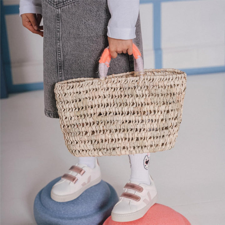 kikadu Kids Shopper Pink aus Palmenblätter, 18 x 7 x 17 cm, nachhaltiger Einkaufskorb für Kinder ab