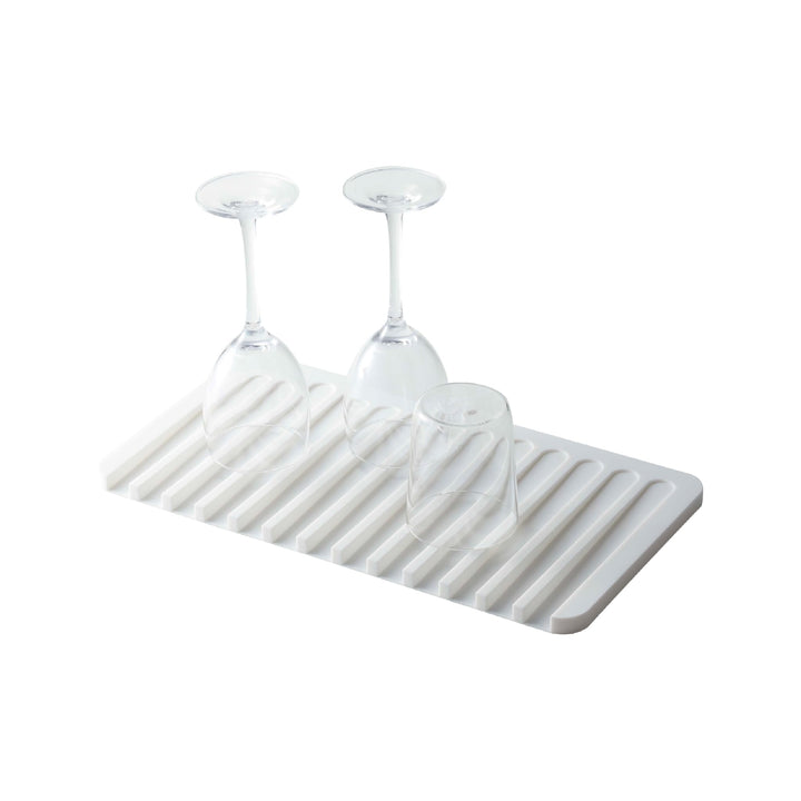 Yamazaki 7445 FLOW Abtropfmatte aus Silikon, weiss, Silikon, minimalistisch, 38 x 20 x 1.2 cm, Weiss