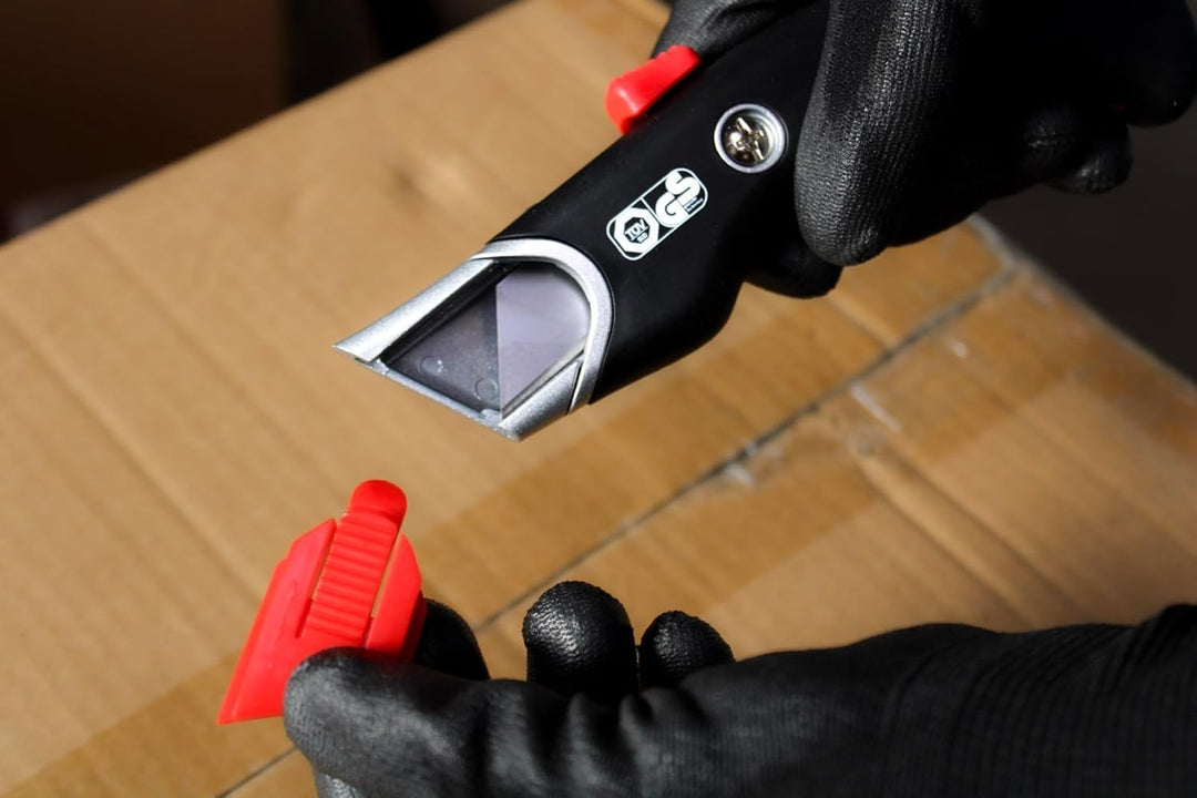 WEDO Safety Cutter Premium – Sicherheitsmesser mit automatischem Klingenrückzug, Metallgriff & Gummi