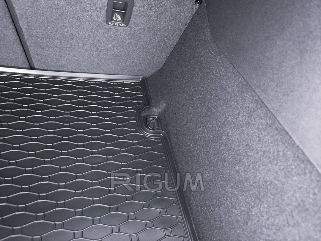 AZUGA Gummi Kofferraummatte mit erhöhtem Rand passend für Audi A5 Limousine ab 11/2024/für Audi A5 A