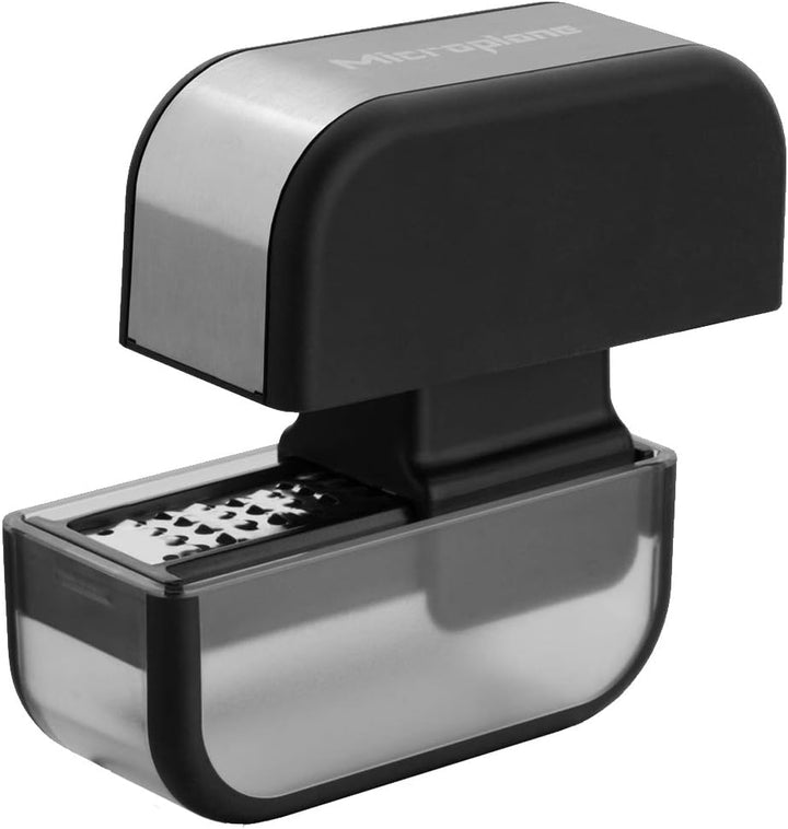 Microplane Knoblauchschneider mit rasiermesserscharfer Edelstahlklinge - Made in USA Schwarz, Schwar