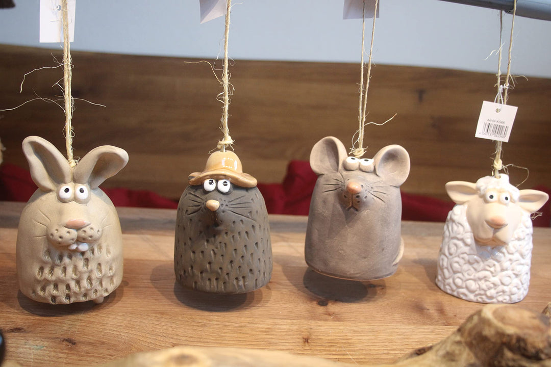 Holzwurm 4 Glocken aus Keramik, Dekohänger Glocke, Maulwurf, Hase, Maus und Schaf, Höhe ca. 15 cm