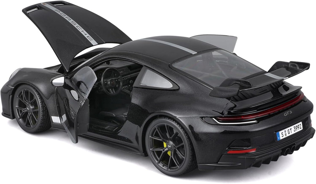 Maisto Porsche 911 GT3 (2022): Modellauto im Massstab 1:18, Türen, Kofferraum und Motorhaube bewegli