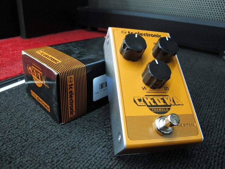 tc electronic CHOKA TREMOLO Vollständig analoges Tremolo-Pedal im Vintage-Stil mit 3-Knopf-Design un