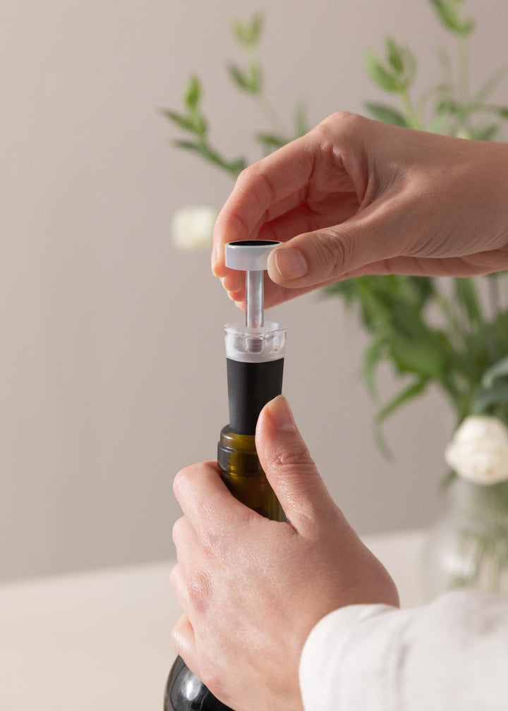 CREATE/WINE OPENER STEEL/Elektrischer Korkenzieher mit Zubehör Schwarz/Reichweite für 50 Flaschen, 4