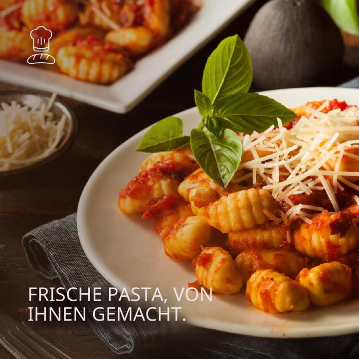 Authentisches Gnocchi-Brett für handgefertigte italienische Gnocchi-Pasta. Gebogene Platte, Gebogene