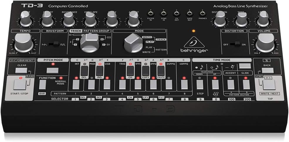 Behringer TD-3-BK Analoger Bass-Line-Synthesizer mit VCO, VCF, 16-stufigem Sequenzer, Verzerrungseff