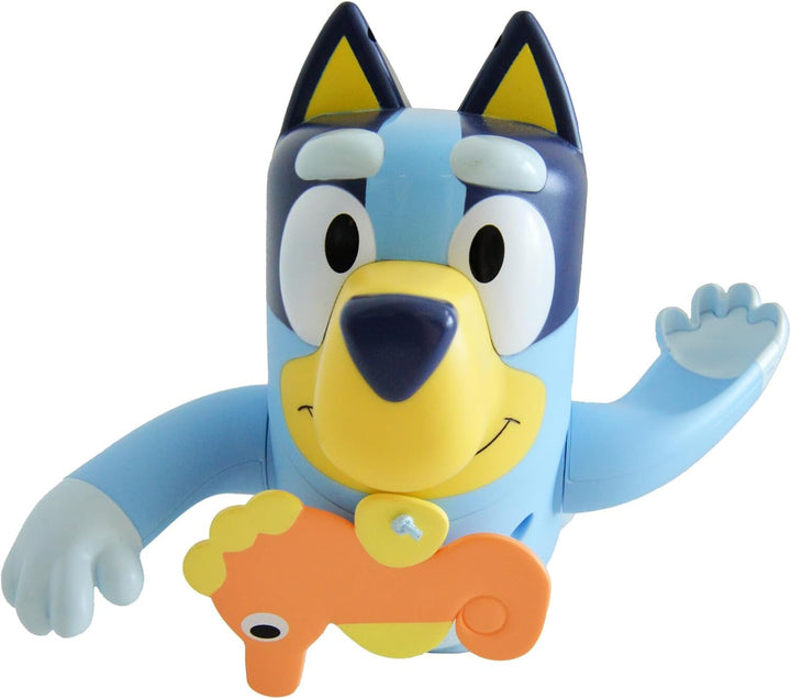 Tomy Toomies Swimming Bluey - Kleinkind Badespielzeug mit Zugschnur Seepferdchen, schwimmt auf Vorde