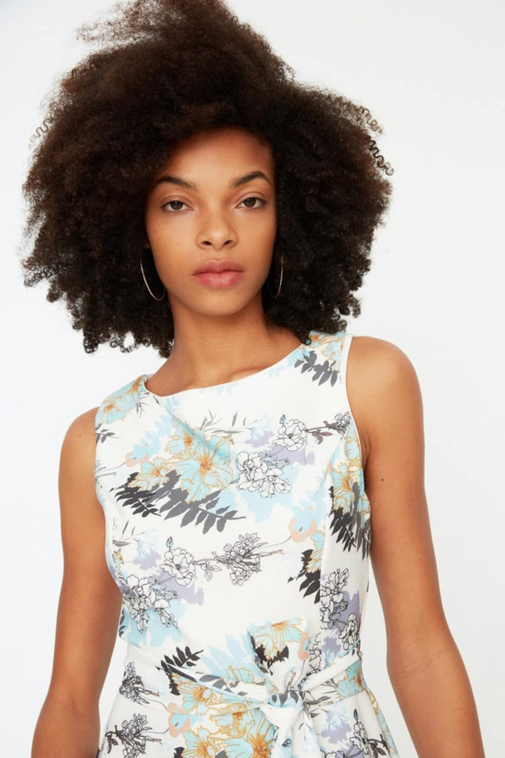 TRENDYOL Damen Gürteltes Ärmelloses Kleid Dress, 34