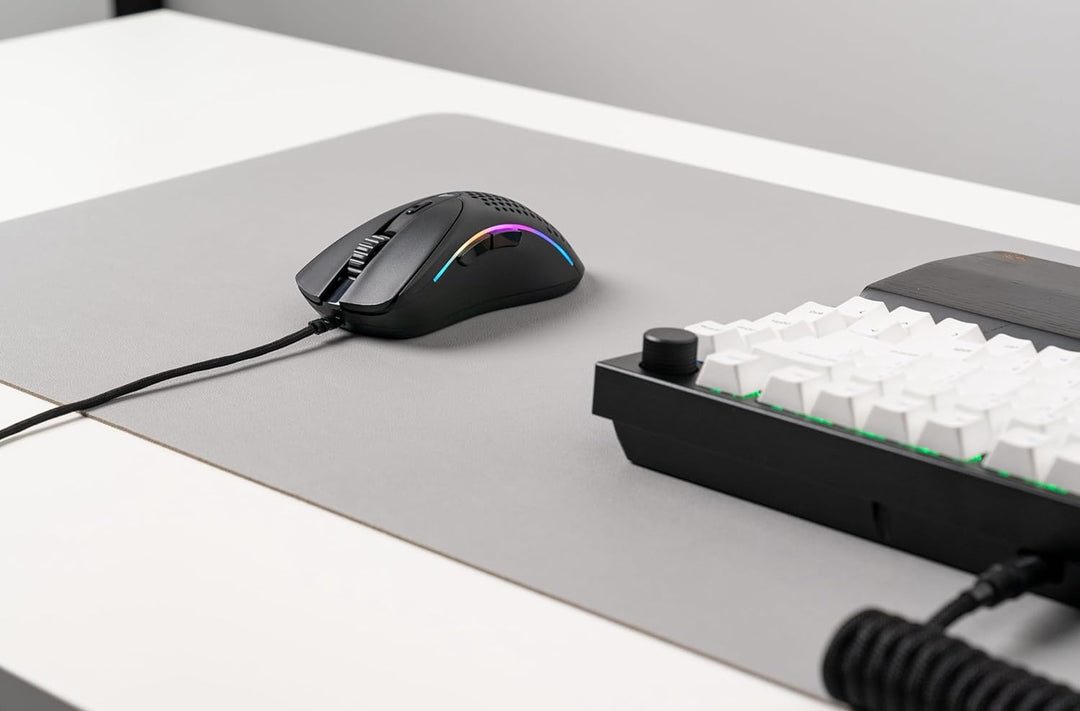 GLORIOUS Gaming Model D 2 Wired Gaming Mouse - ergonomische, superleicht 58g, 26K optischer Sensor,