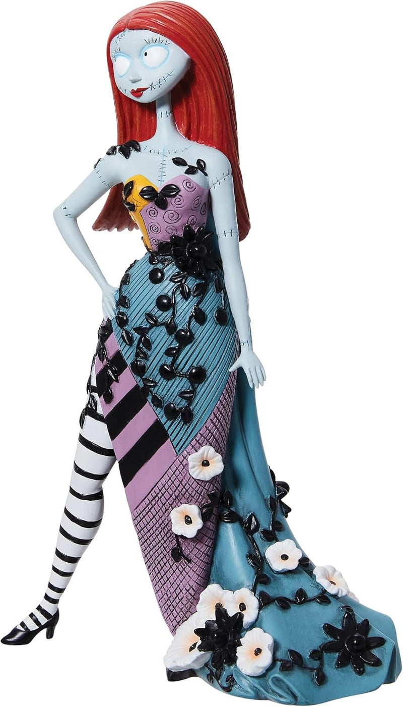 Enesco Disney Showcase The Nightmare Before Christmas Sally in Gown Botanische Figur, 18 cm, Mehrfar