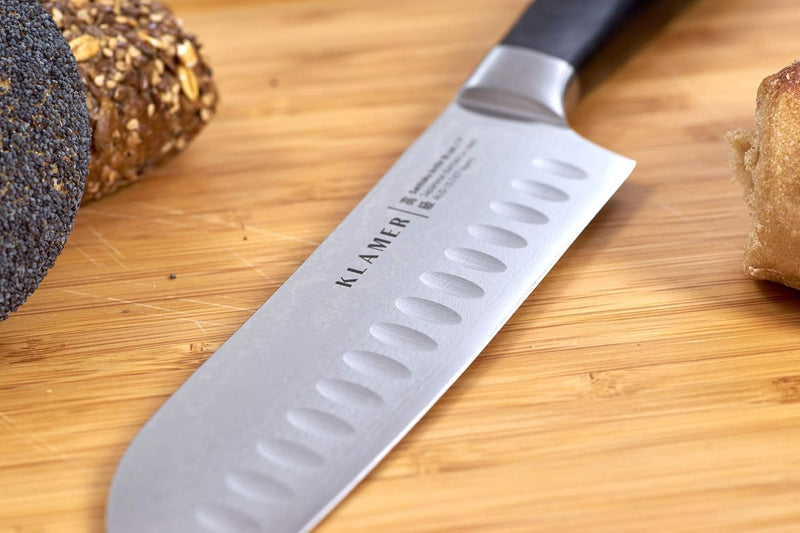 KLAMER Premium Santoku Damastmesser mit Bambus Schneidebrett, echter japanischer Stahl 18 cm Kochmes