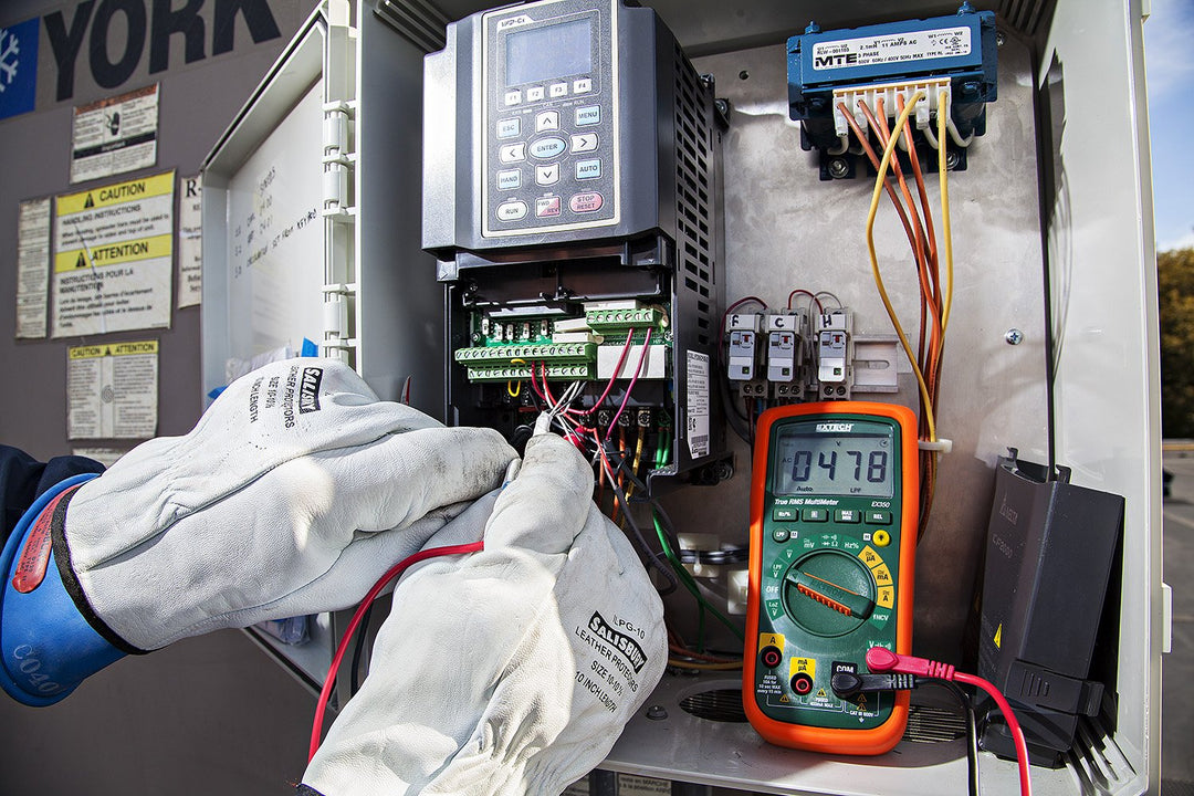 Extech EX350 Professionelles Multimeter mit TRMS und NCV-Detektor