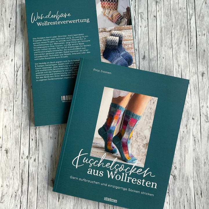 Kuschelsocken aus Wollresten: Garn aufbrauchen und einzigartige Socken stricken. Das Strickbuch fürs