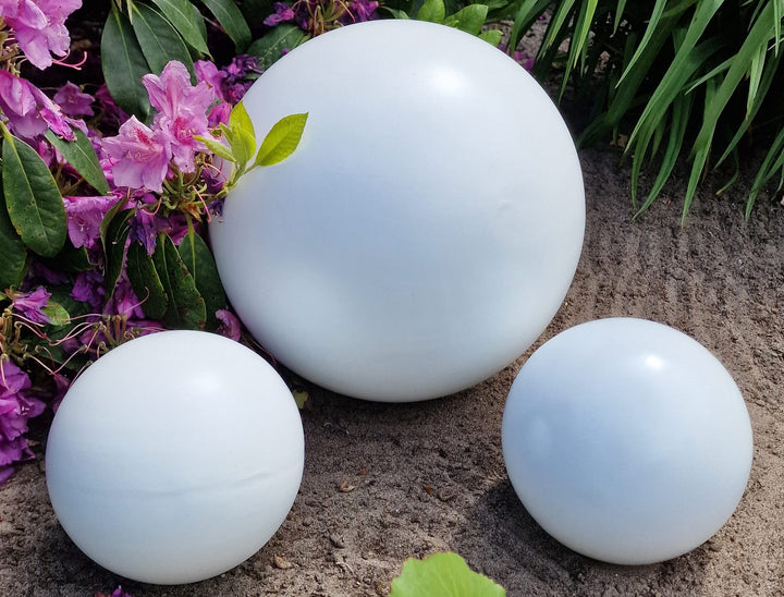 Dekokugel weiss matt 3er Set 40-20-20 cm aus Edelstahl Kugel Dekorationskugel Gartenkugel