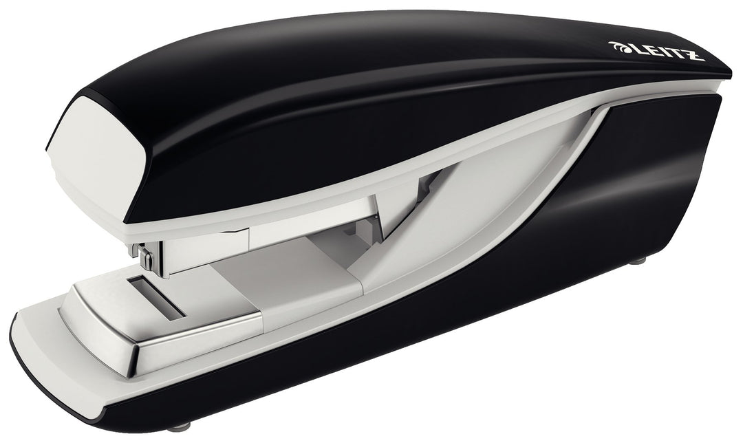 Leitz Flachheftgerät aus Metall, Für 40 Blatt, Inkl. Heftklammern, Ergonomisches Design, Schwarz, Ne