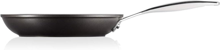 LE CREUSET Aluminium-Antihaft flache Pfanne, Ø 24 cm, Für alle Herdarten inkl. Induktion geeignet, A