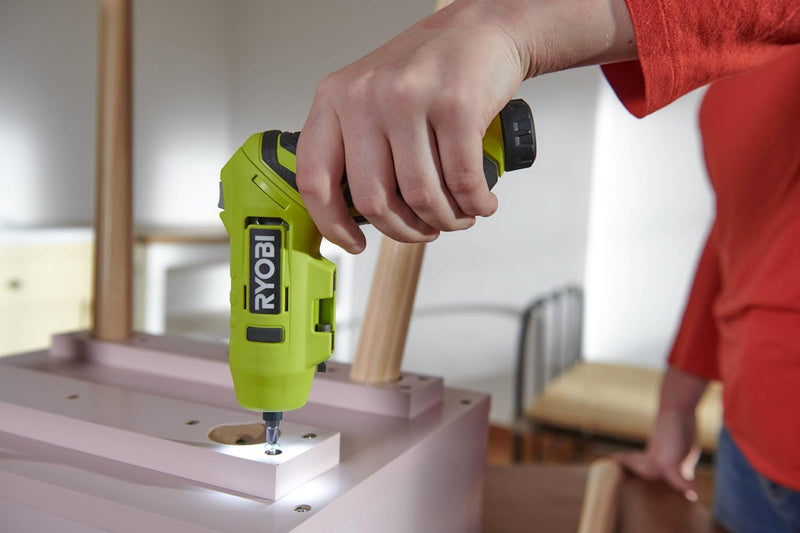 Ryobi Akku-Schraubendreher mit schwenkbarem Griff, 4 V (1 x 2,0 Ah) ONE+