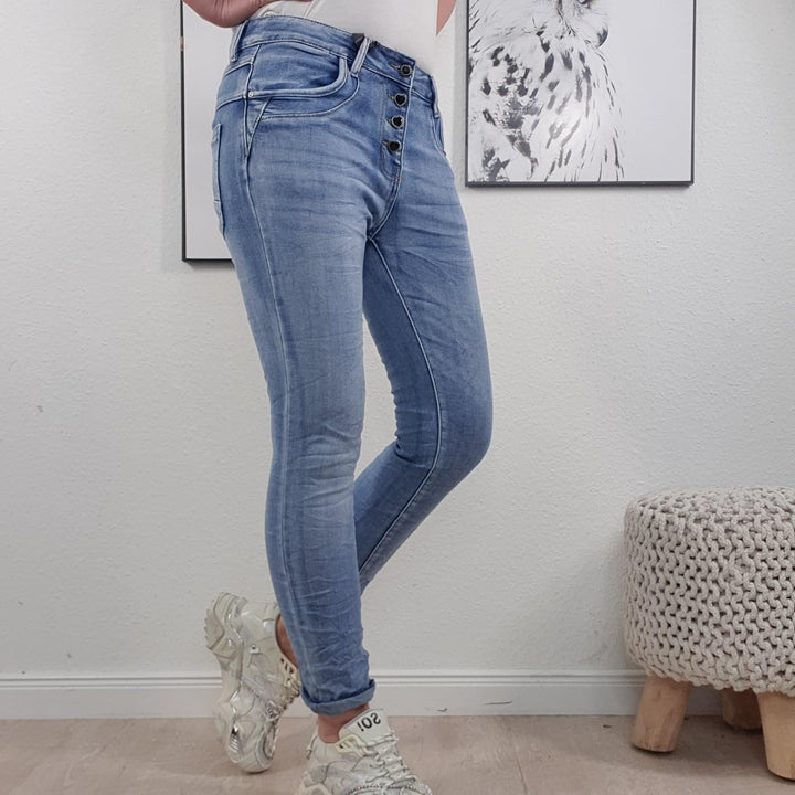 Jewelly Stretch Jeans| im Baggy Boyfriend Schnitt| Damen Hose mit dekorativer Knopfleiste| Perfekter