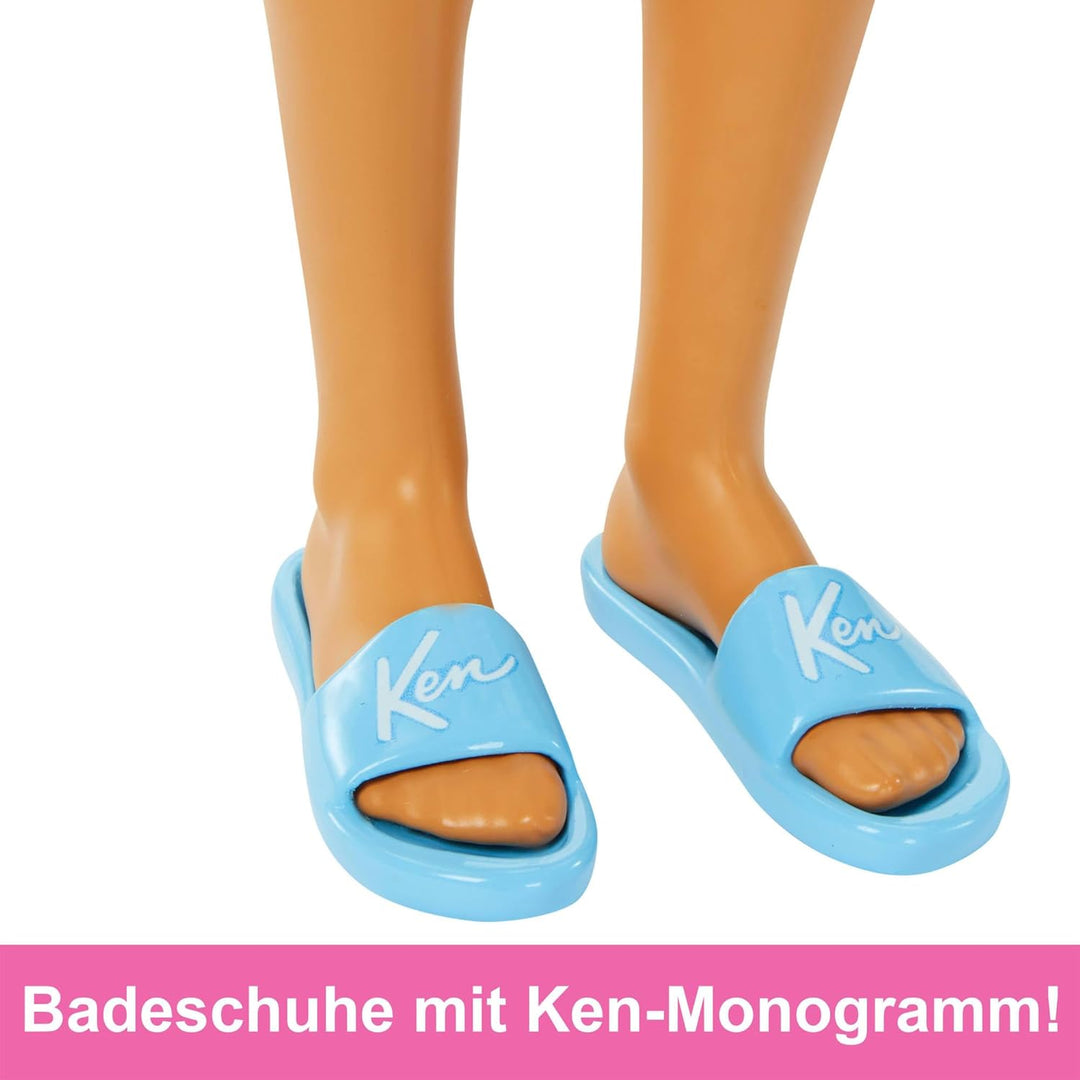 Barbie Ken - Blonde Puppe mit blauem Hemd und Badehose, Strand-Accessoires und Wasserball für kreati