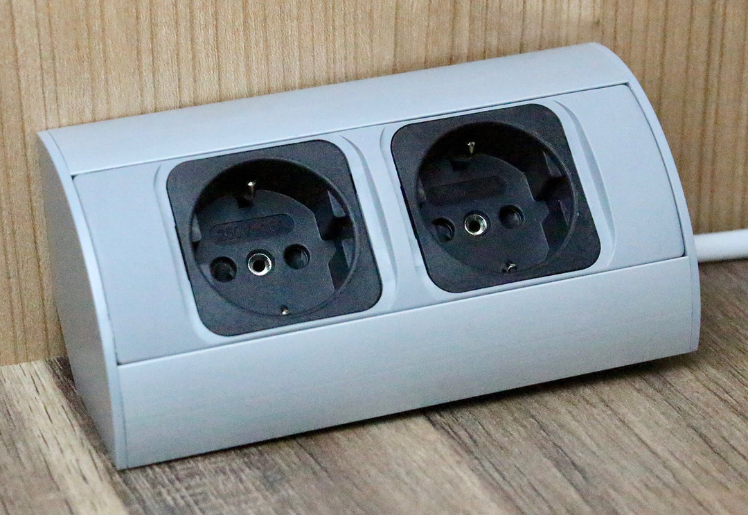 Praktische Eck-Steckdose 2x Schuko, Aluminium, für Küche, Bad, Wohnzimmer, Möbel. Doppelsteckdose id