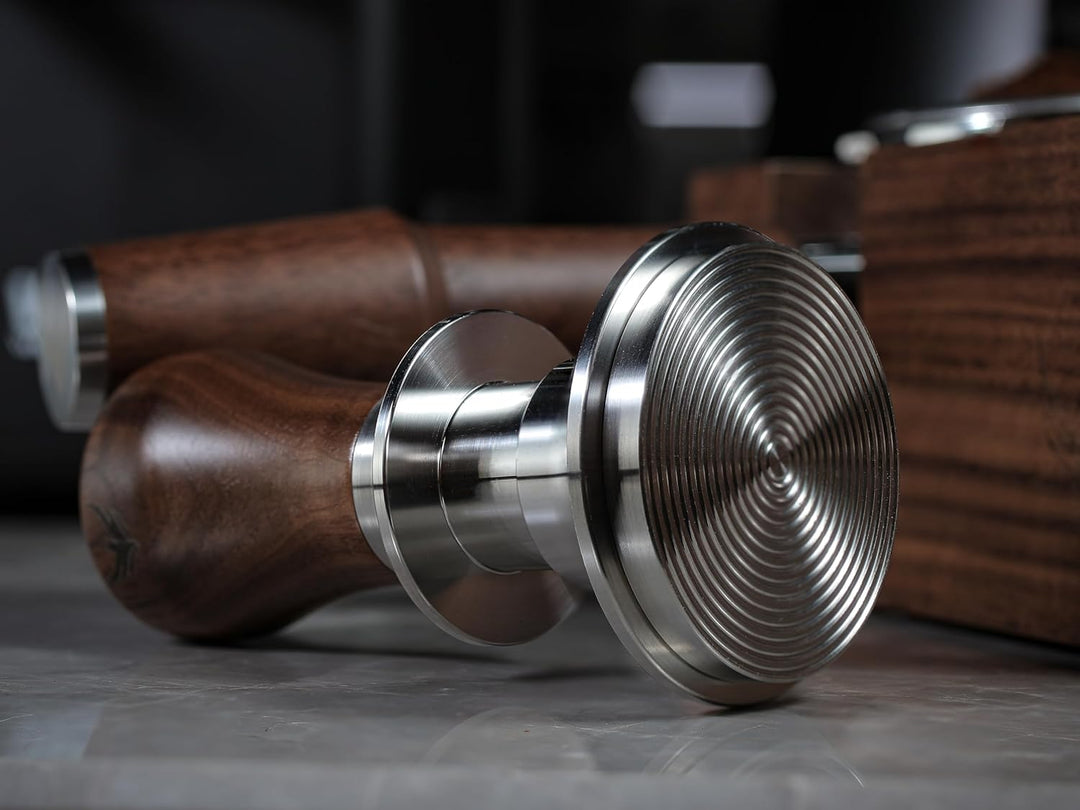 58.5mm Kaffeetamper – Espresso Tamper für 58mm Körbe – maximale Randabdeckung, kalibriert, selbstniv