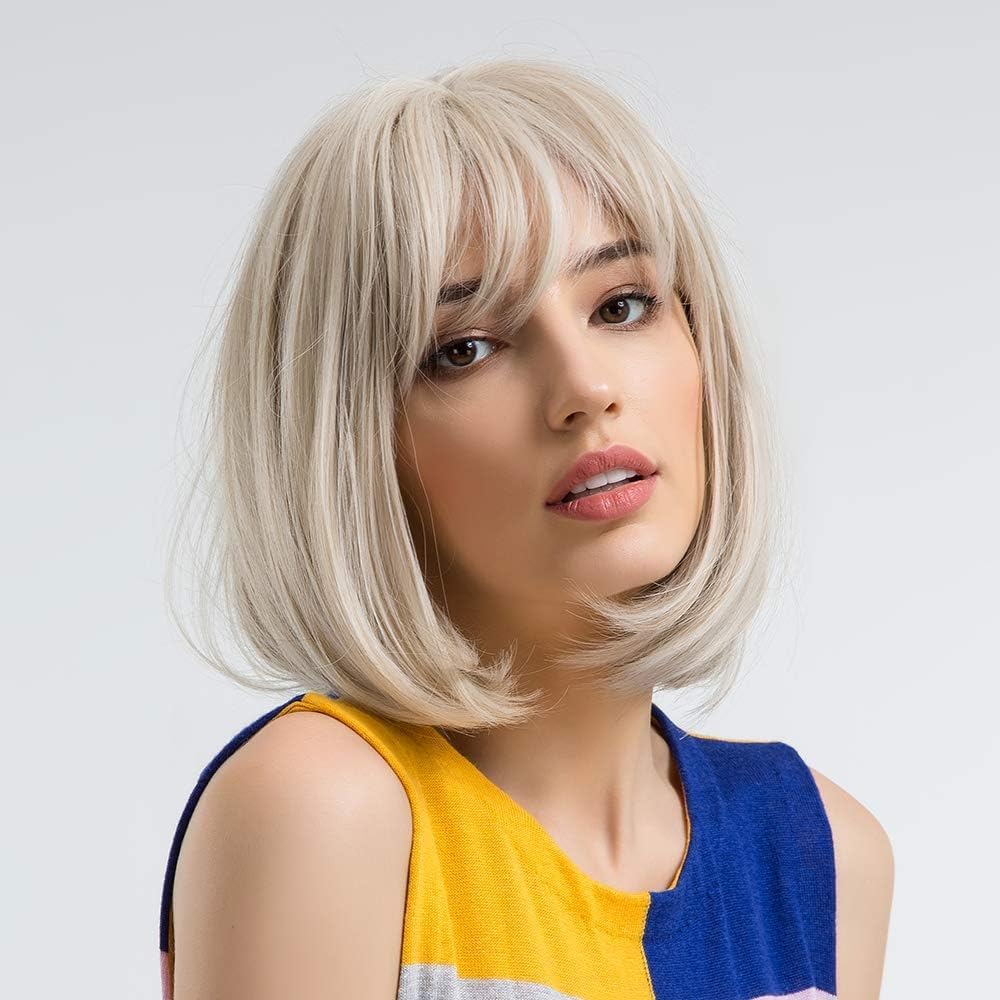 HAIRCUBE Charming Creamy White Kurze Bob Perücken mit Pony Synthetische Hitzebeständige 12 Zoll Perü