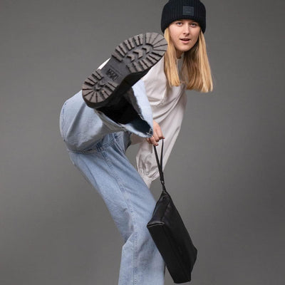 FEYNSINN BERLIN Clutch mit langem Schultergurt JEMMA aus Premium Leder I Abendtasche für Damen I Umh