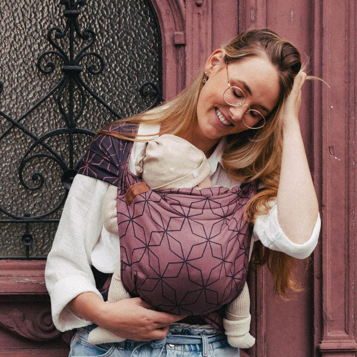 Hoppediz Hop-Tye Advanced - 4-in-1 Babytrage für Neugeborene ab Geburt - Halfbuckle Tragehilfe mit T