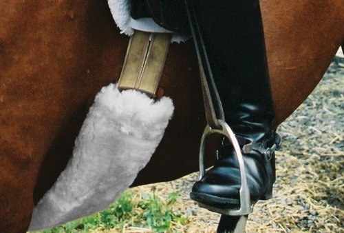 Engel Reitsport Lammfell Bauchgurtschoner (Bagu) farbenfroh: 12 Farben zur Wahl / 4 Grössen silber 1