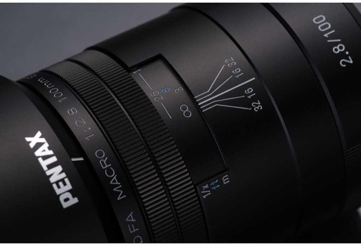 Pentax PENTAX-D FA Macro 100mm F2.8ED AW Makroobjektiv, staubdichte, wetterfeste (All Weather) Konst