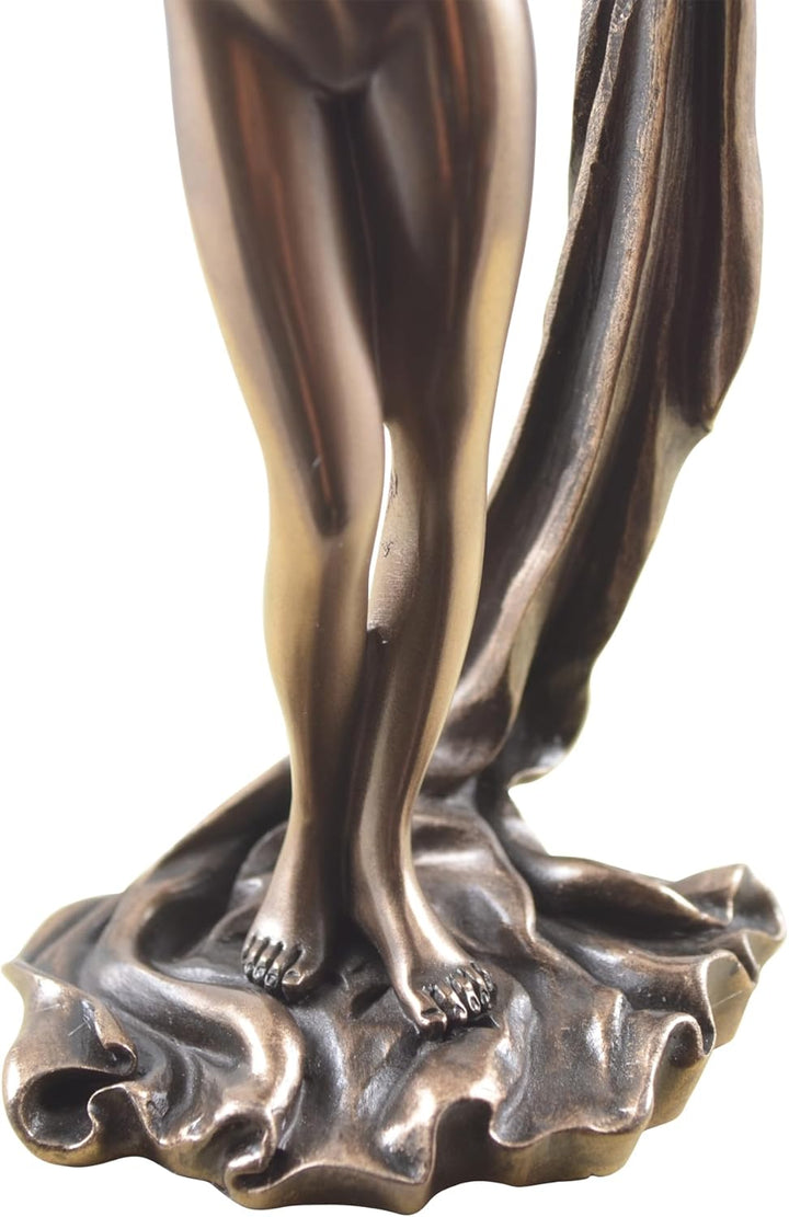 Veronese by Joh. Vogler GmbH Weiblicher Akt Frau hält Ihr Tuch über den Kopf Figur Skulptur