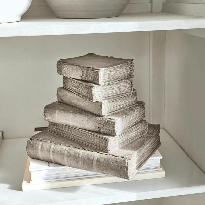 Loberon® Deko-Buch Fjardo, Polyresin, H/B/T ca. 19.5/17/22 cm, antikgrau