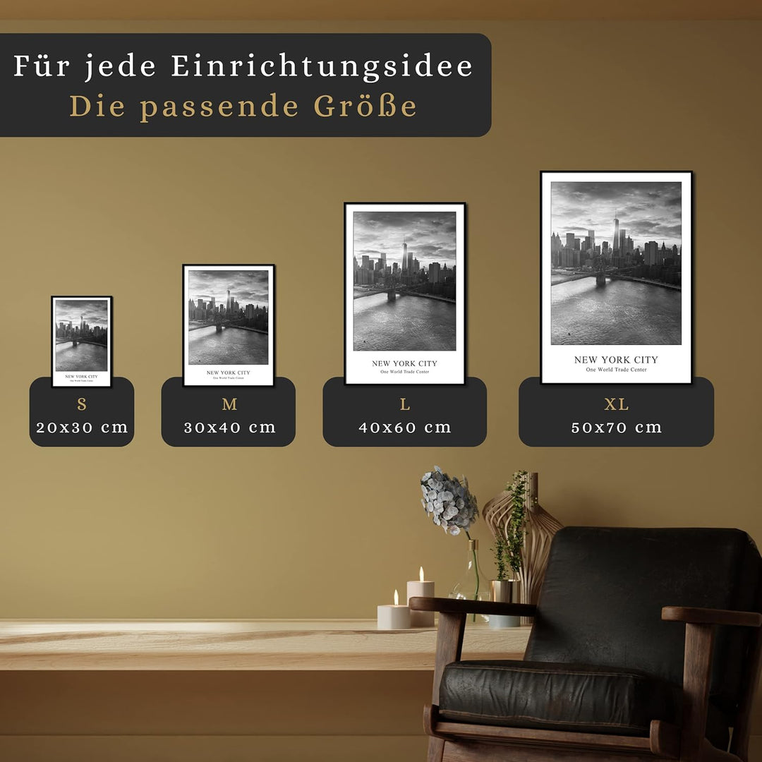 daazoo Rahmenbild One World Trade Center | Wandbild mit Rahmen schwarz Hochformat | Bild New York Ci