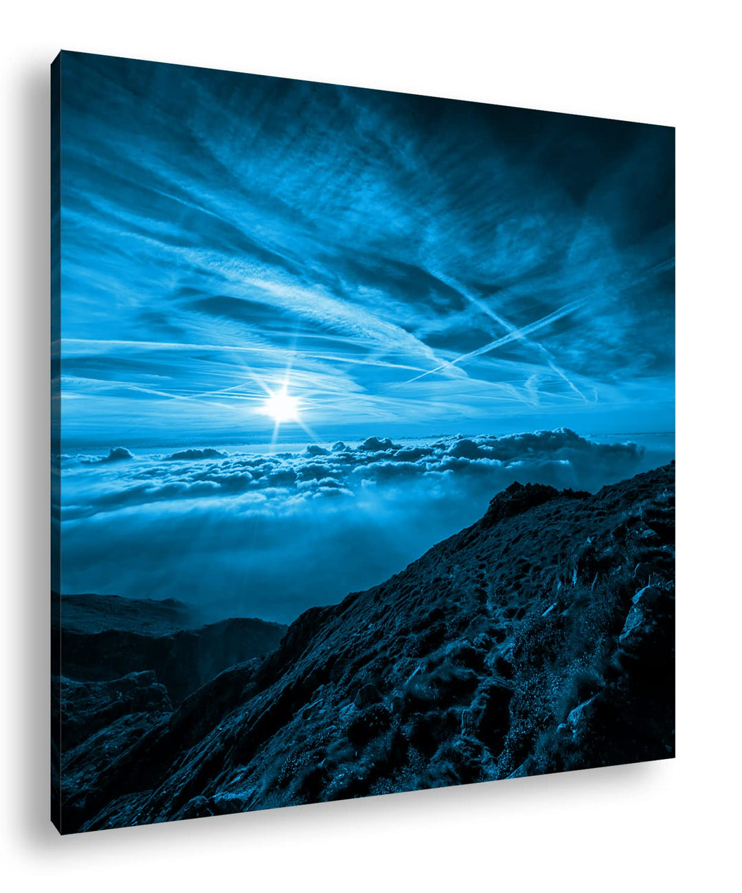 berührende Berglandschaft über den Wolken Format: 70x70 Effekt: Monocrome Blau als Leinwandbild, Mot