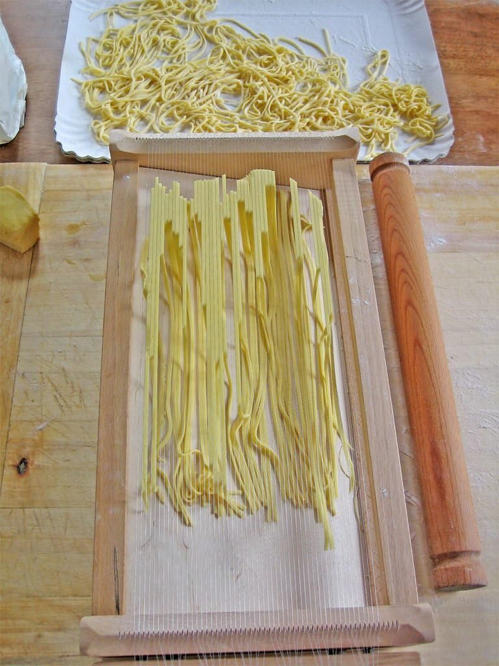 Calder 4335 Werkzeug für Pasta der Gitarre, Holz, Braun
