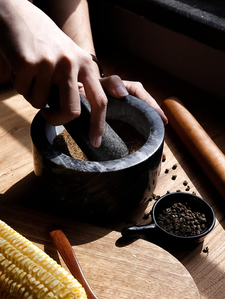 MARINDO Granit Mörser mit Stössel | Mörser mit extra langem Stössel & Gold ummantelter Kupferbasis |