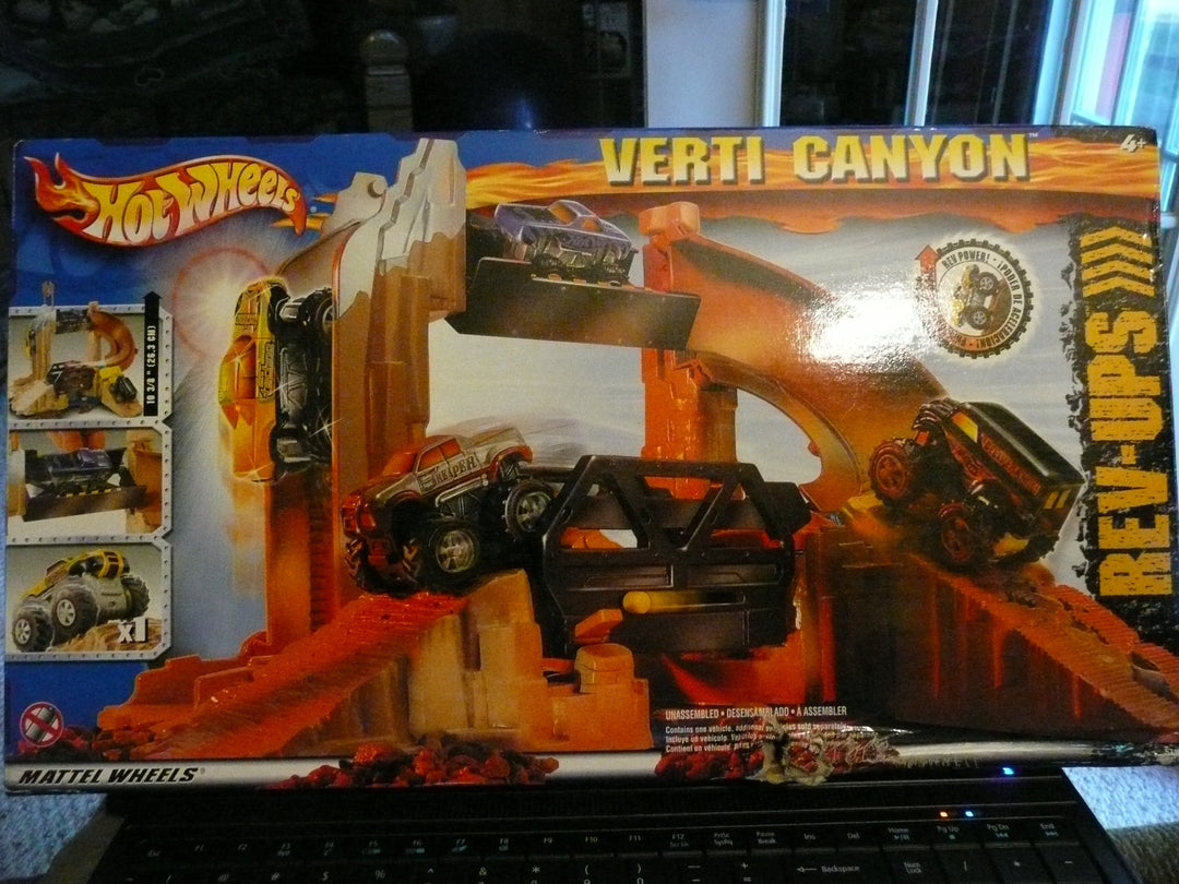 hot wheel verti canyon
