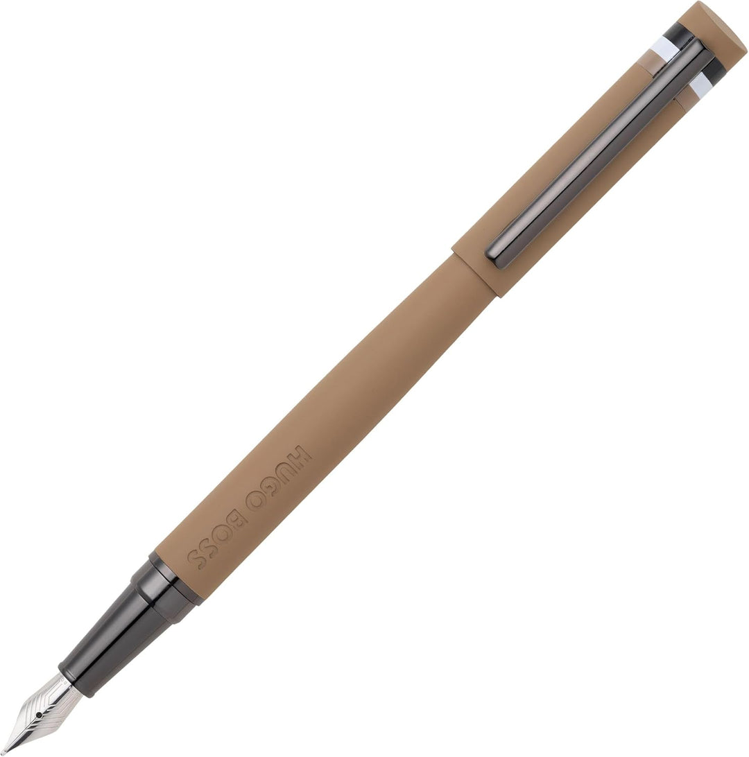 Hugo Boss Loop Iconic Füllfederhalter aus Messing in der Farbe Camel, Länge: 14,7cm, Federstärke: M,