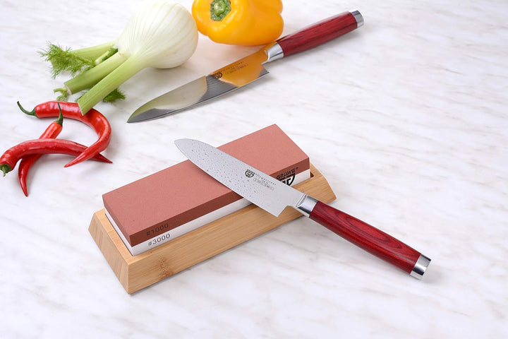 GRÄWE Wetzstein für Küchenmesser, Schleifstein aus Korund mit rutschfestem Bambus-Halter, Zwei Körnu