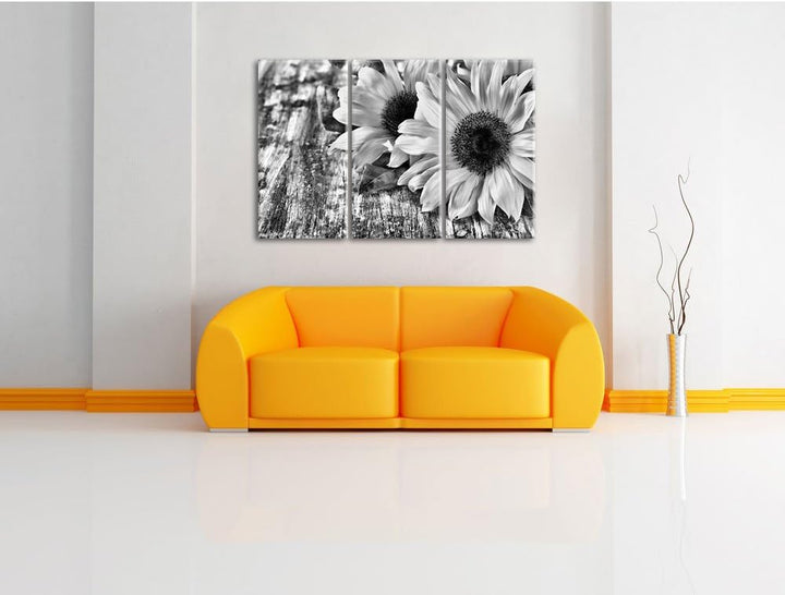 Pixxprint Sonnenblumen auf Holztisch als Leinwandbild/Grösse: 3 Teilig (120x80) cm/Wandbild/Kunstdru
