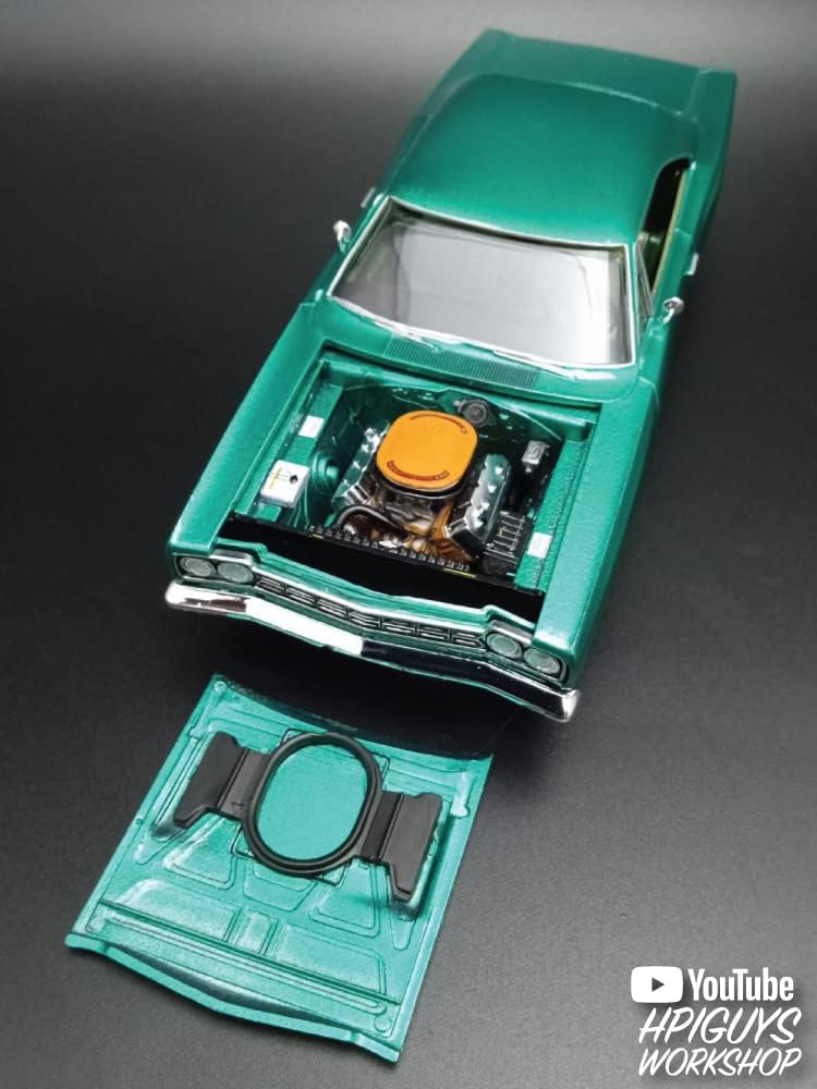 AMT 1968 Plymouth Road Runner Massstab 1:25 Modellbausatz