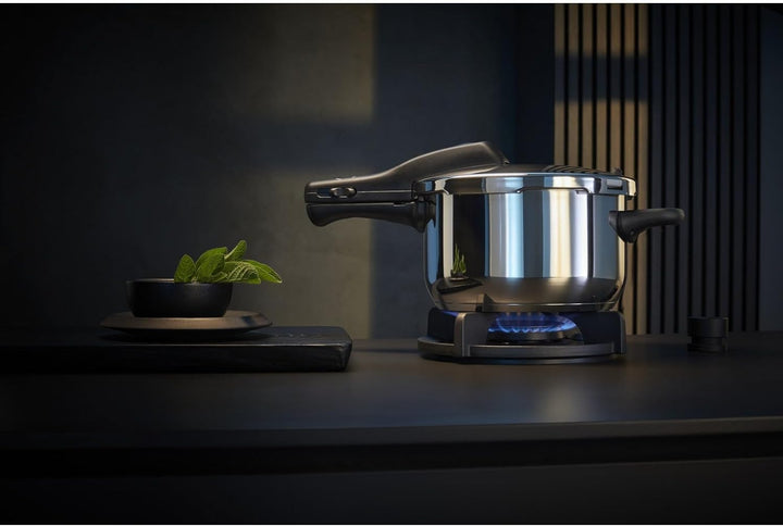WMF Perfect Schnellkochtopf Set Induktion 2-teilig, Dampfkochtopf 8,5l + 4,5l mit Einsatz, grosses K