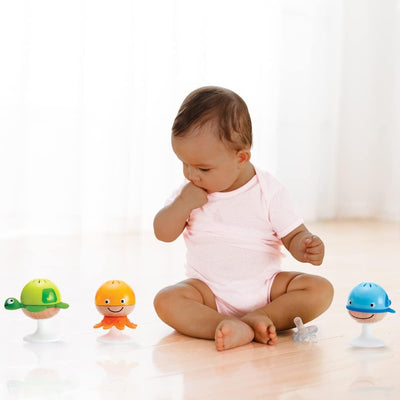 Hape Saugknopf Rasselset | DREI Wassertiere mit Beissringelementen | Lernspielzeug-Set für Babys & R