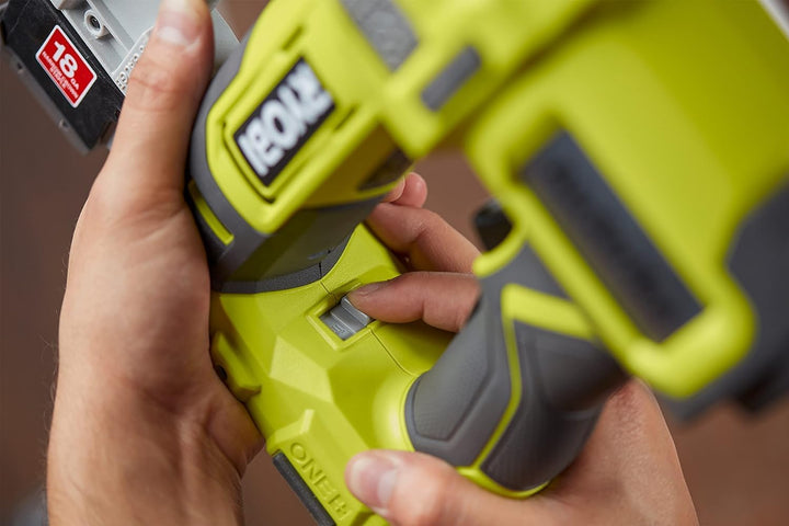 RYOBI 18 V ONE+ Akku-Nagler R18GN18-0 (Nagelstärke 1,2 mm, Nagellänge 15-50 mm, Magazinkapazität 105