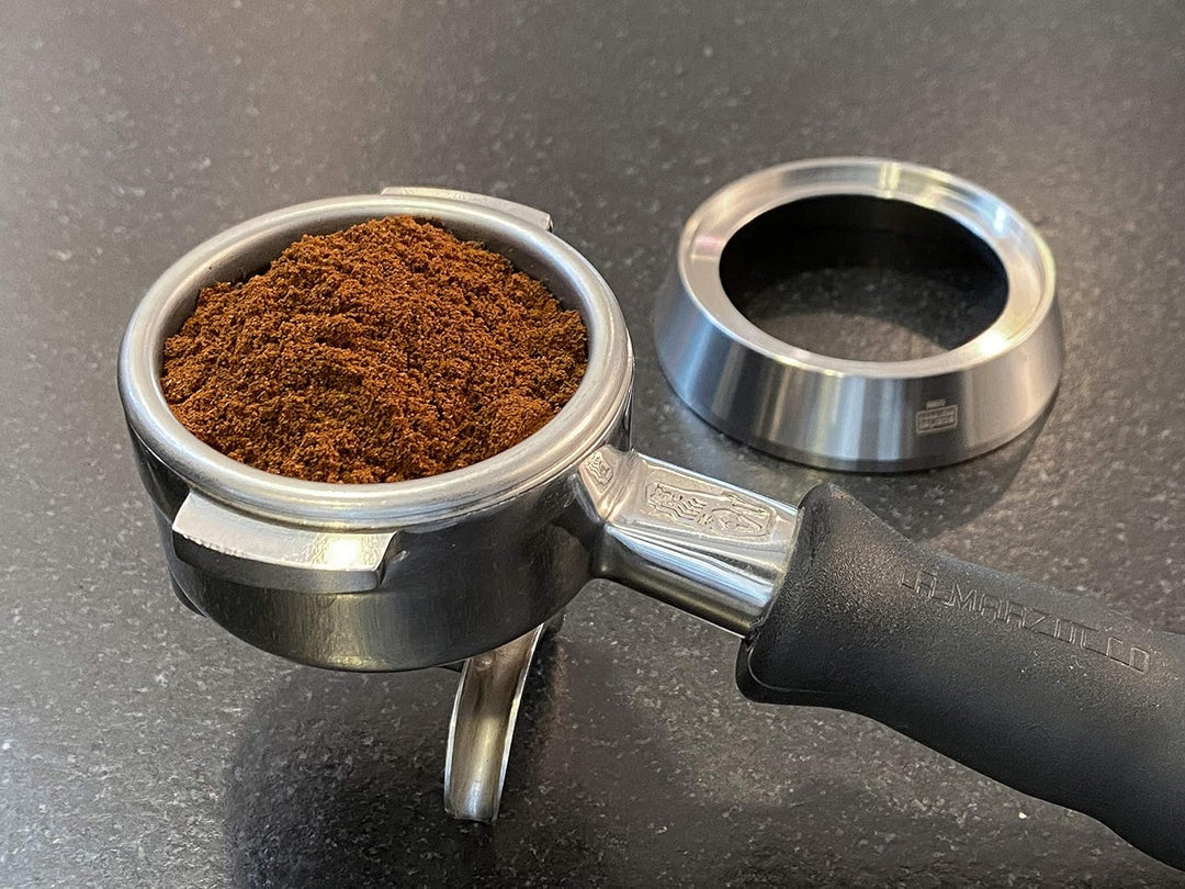 scarlet espresso | Präzisions-Trichter »Barista Cono Grande 58 mm« aus Edelstahl für Siebträger, Dos